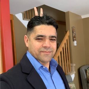 Meet your Posher, Naveed